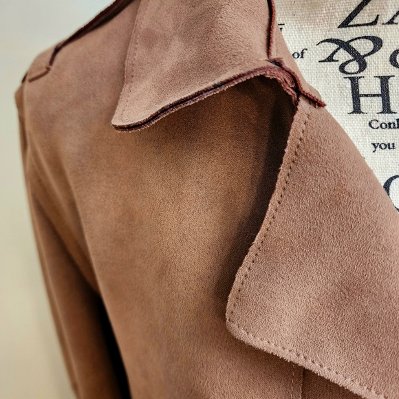 Haute Monde Classic Tan Trench Coat - Picture 3 of 11